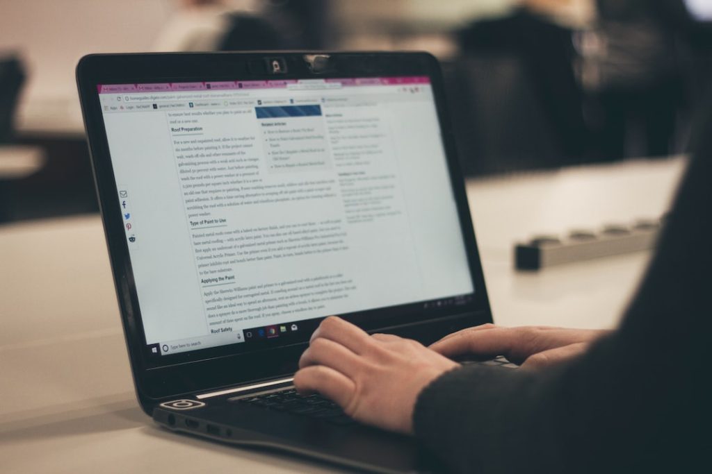 Photo Blog Post Ideas to Engage Your Local Audience